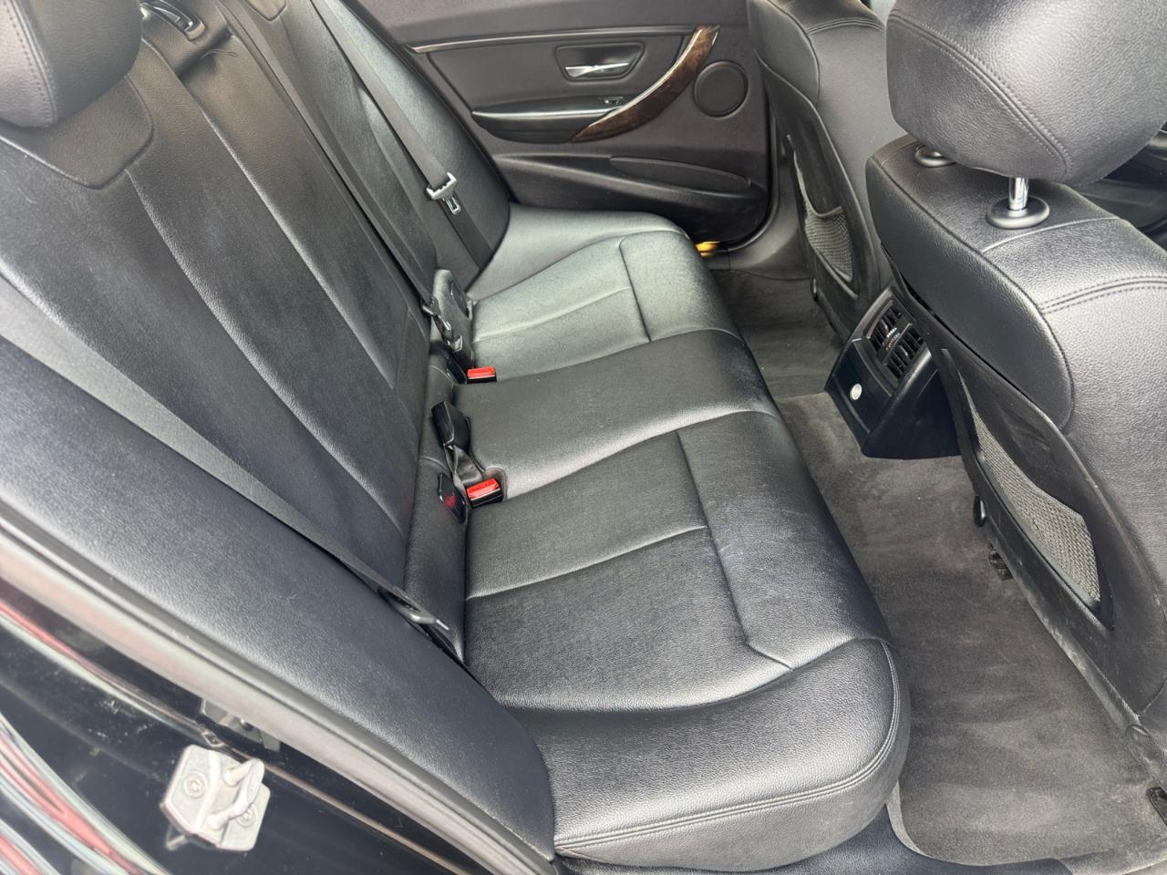 BMW 3 Series 4dr Sdn 328i xDrive AWD SULEV 2015