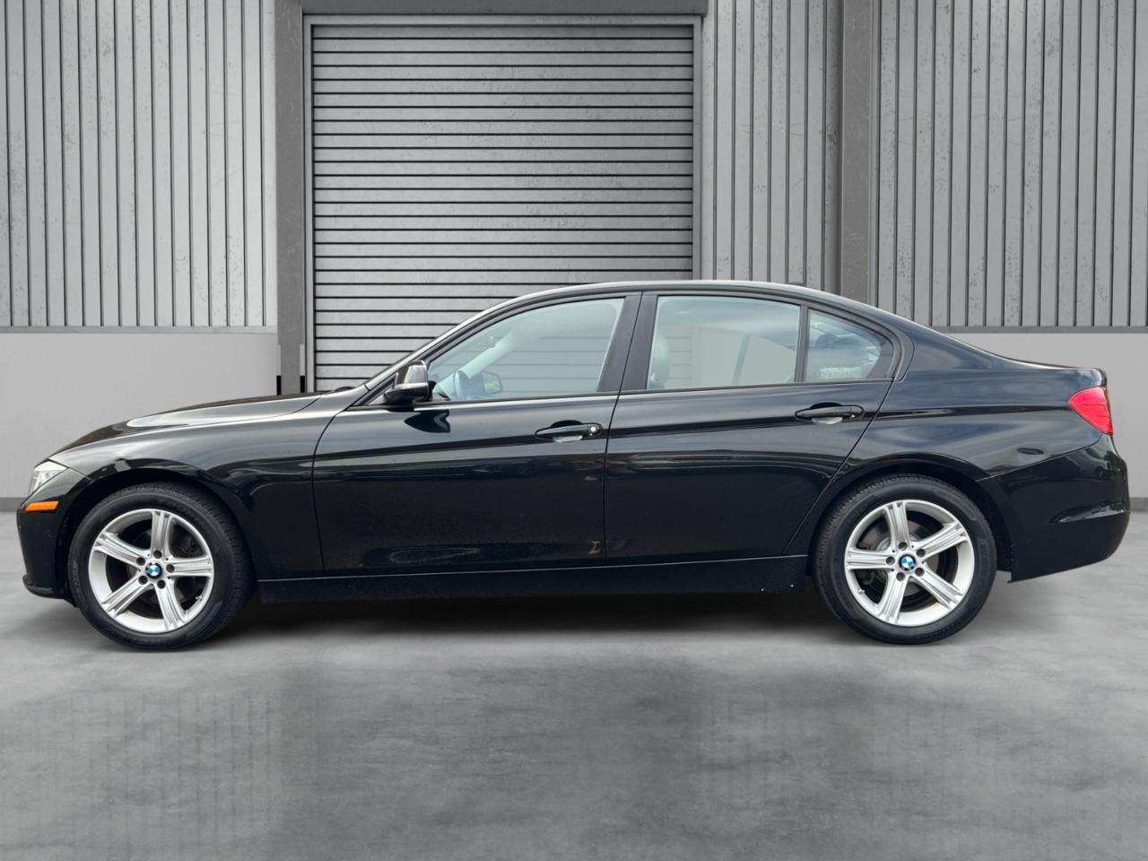 BMW 3 Series 4dr Sdn 328i xDrive AWD SULEV 2015