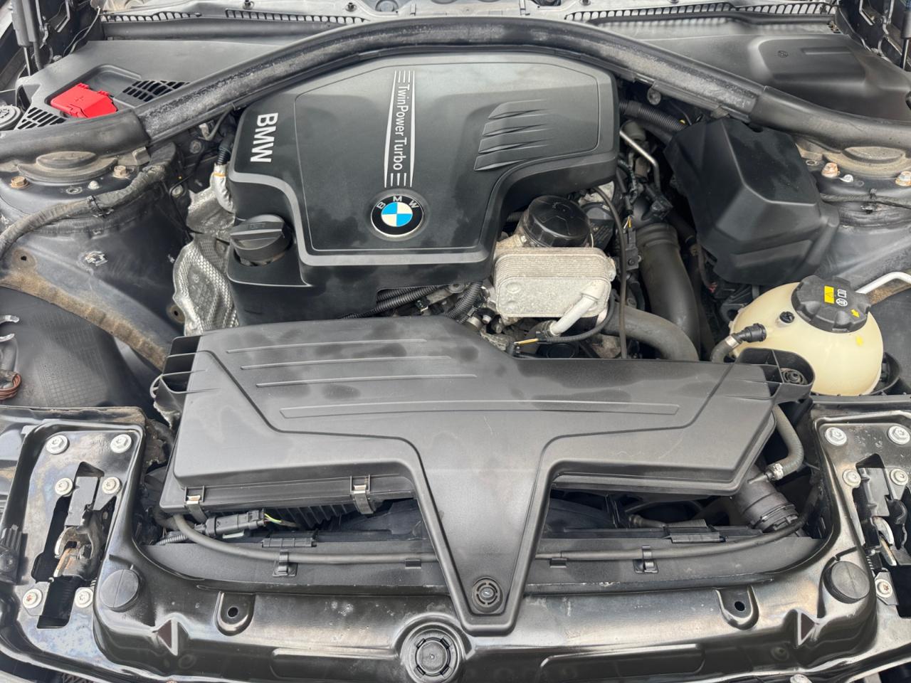 BMW 3 Series 4dr Sdn 328i xDrive AWD SULEV 2015