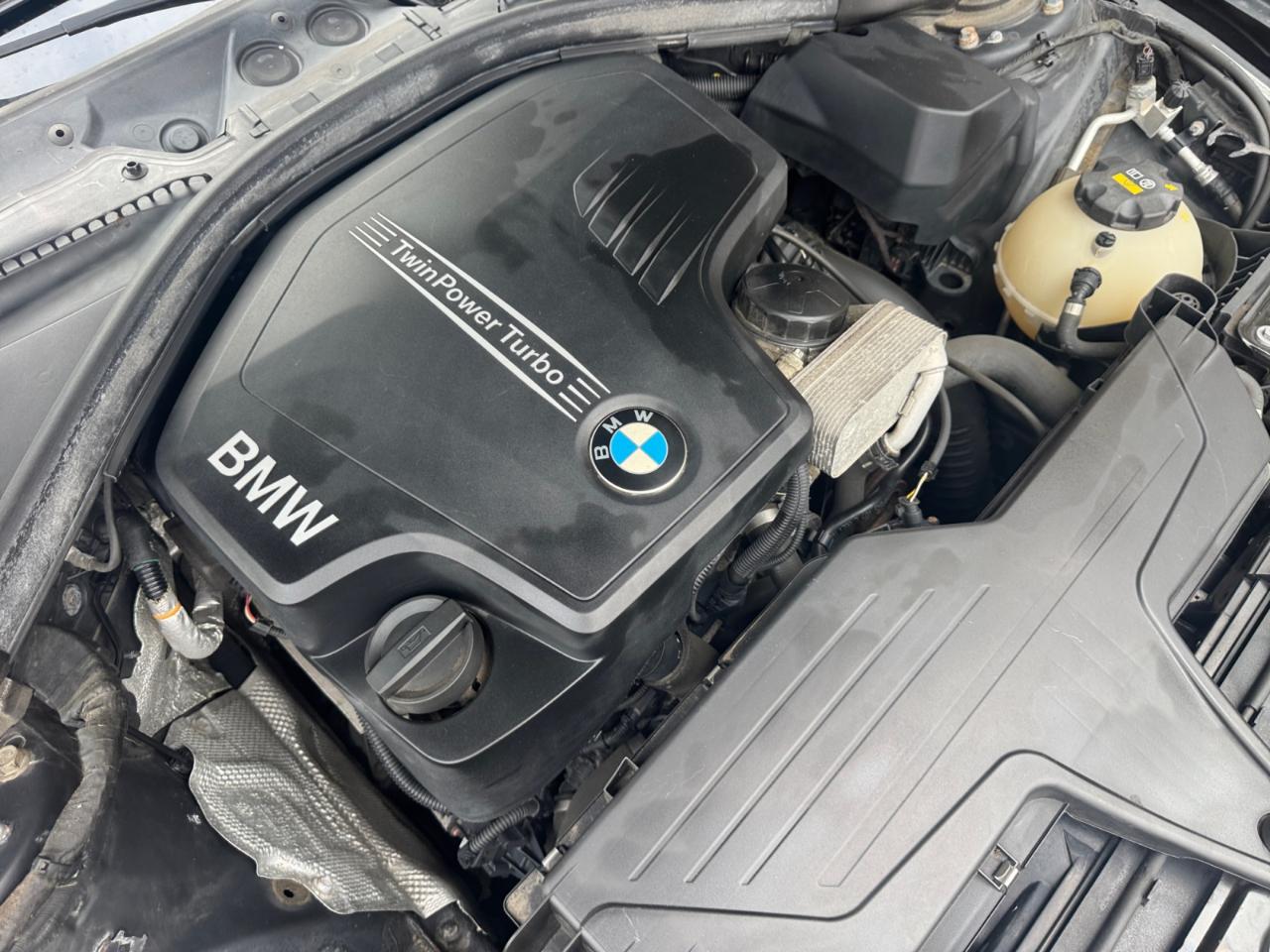BMW 3 Series 4dr Sdn 328i xDrive AWD SULEV 2015