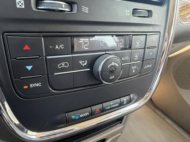 Chrysler Town & Country Touring 2015