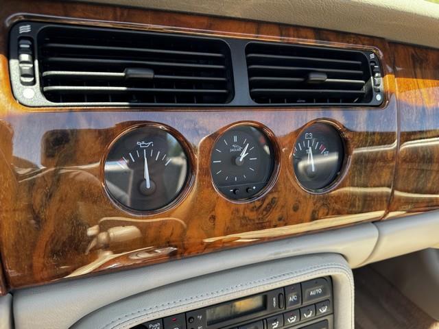 Jaguar XK8 Convertible 2000