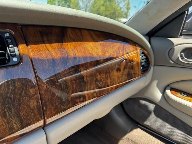 Jaguar XK8 Convertible 2000