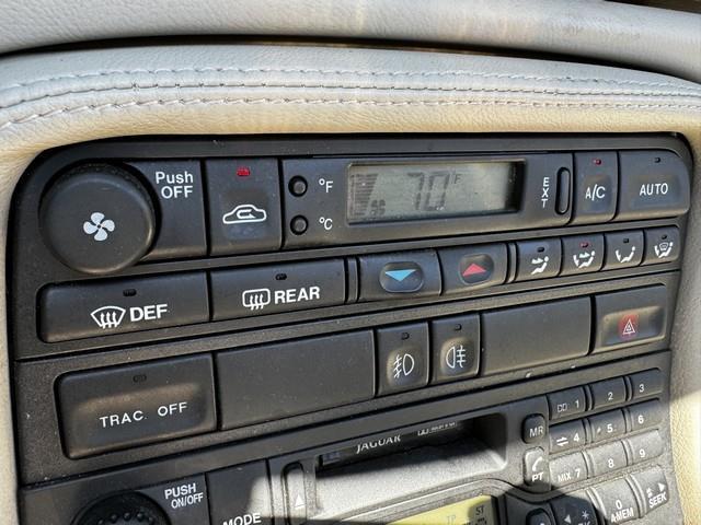 Jaguar XK8 Convertible 2000