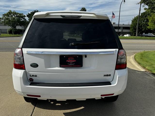 2011 Land Rover LR2 HSE photo 6