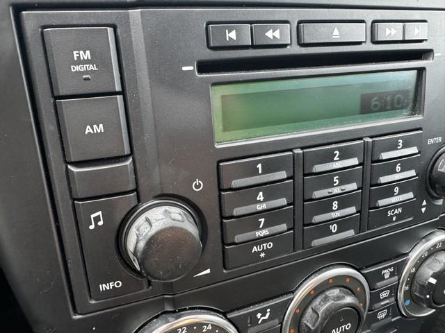 2011 Land Rover LR2 HSE photo 28