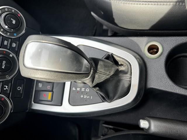 2011 Land Rover LR2 HSE photo 33