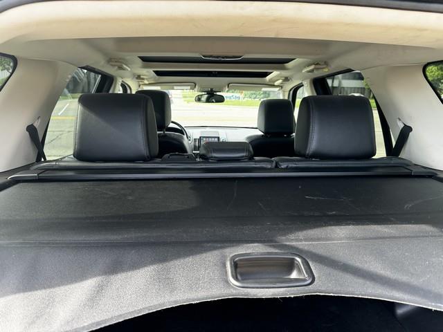 2011 Land Rover LR2 HSE photo 48