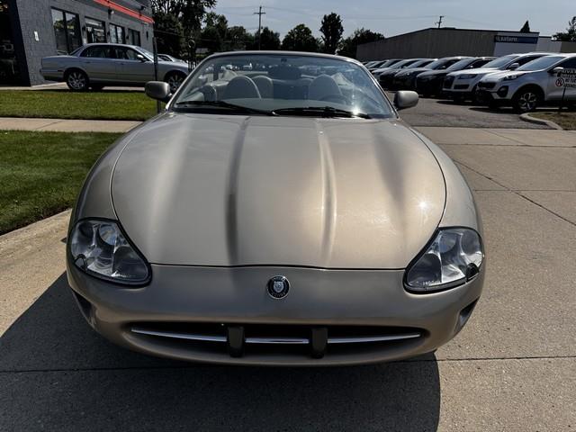 1998 Jaguar XK 8 Convertible photo 2