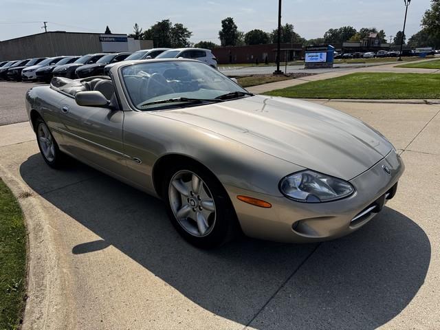 1998 Jaguar XK 8 Convertible photo 3