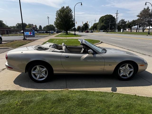 1998 Jaguar XK 8 Convertible photo 4