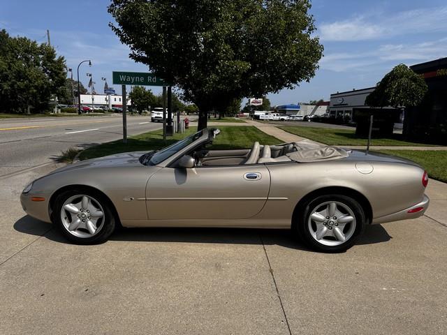 1998 Jaguar XK 8 Convertible photo 8