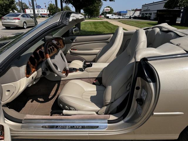 1998 Jaguar XK 8 Convertible photo 9