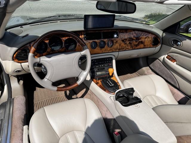1998 Jaguar XK 8 Convertible photo 11