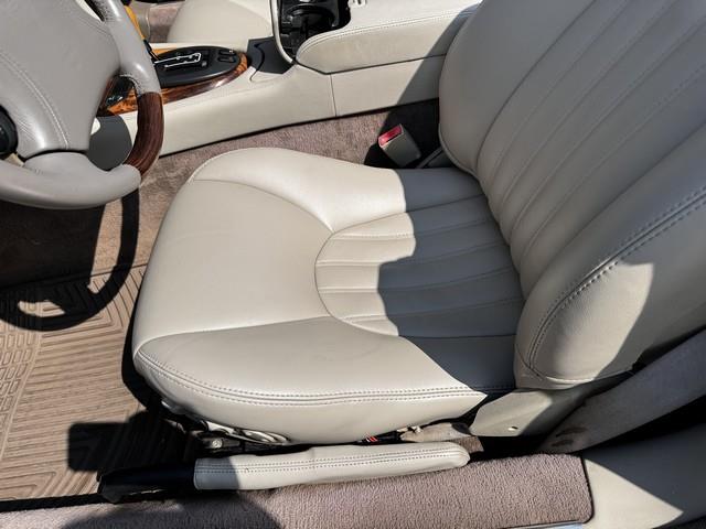 1998 Jaguar XK 8 Convertible photo 16
