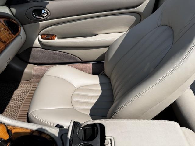 1998 Jaguar XK 8 Convertible photo 17