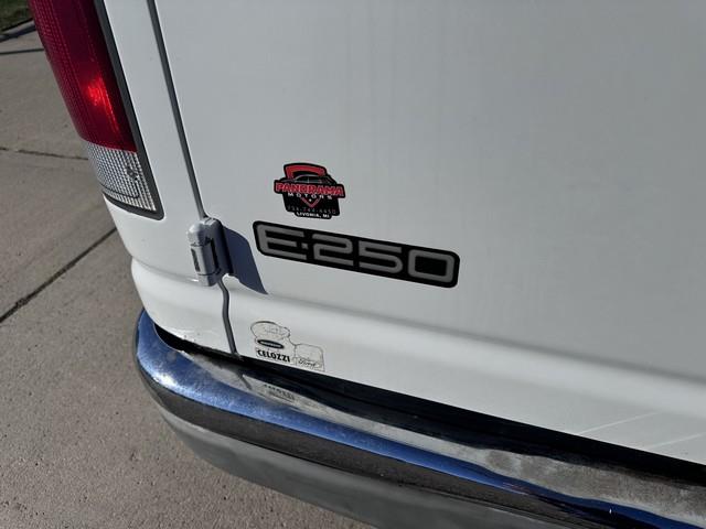 Ford Econoline E250 2002 Ford Econoline E250 2002