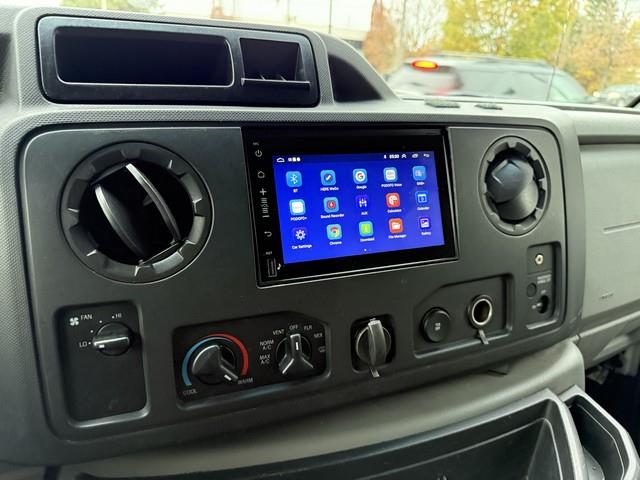 2014 Ford E-250 photo 16