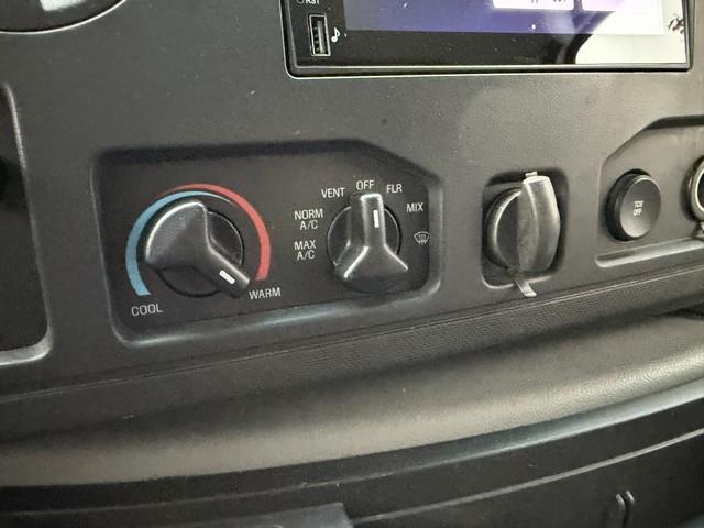 2014 Ford E-250 photo 22