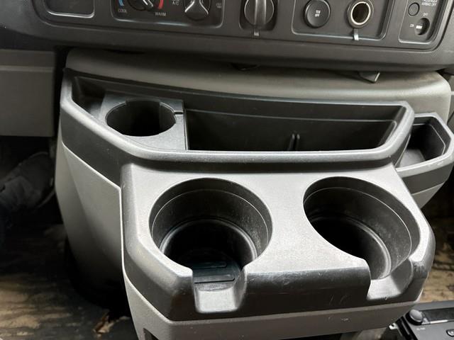2014 Ford E-250 photo 25