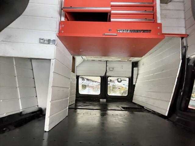 2014 Ford E-250 photo 28