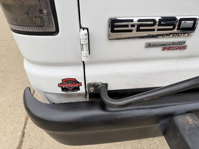 2014 Ford E-250 photo 34