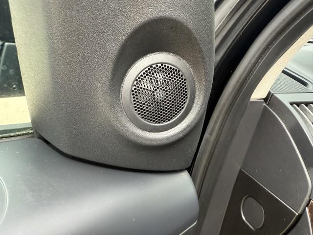 2015 Land Rover LR2 SE photo 16