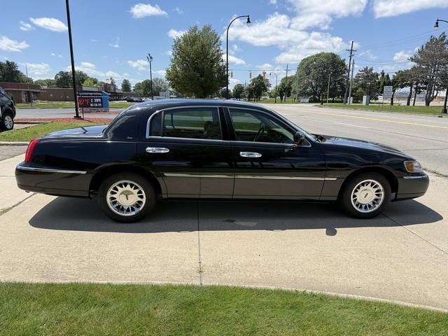 Lincoln Town Car Cartier 2001