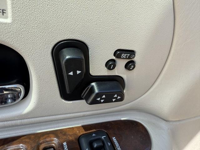 Lincoln Town Car Cartier 2001