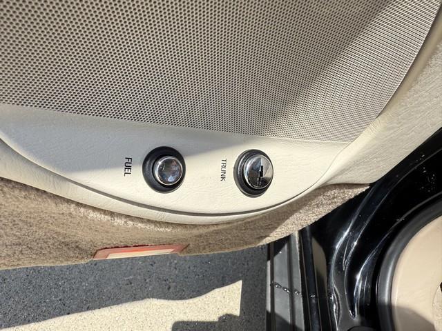 Lincoln Town Car Cartier 2001