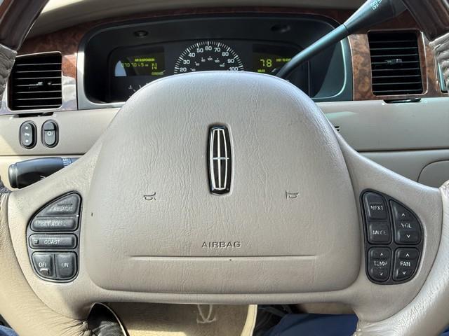 Lincoln Town Car Cartier 2001