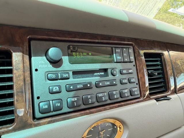 Lincoln Town Car Cartier 2001