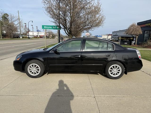 2005 Nissan Altima 2.5 SL photo 5