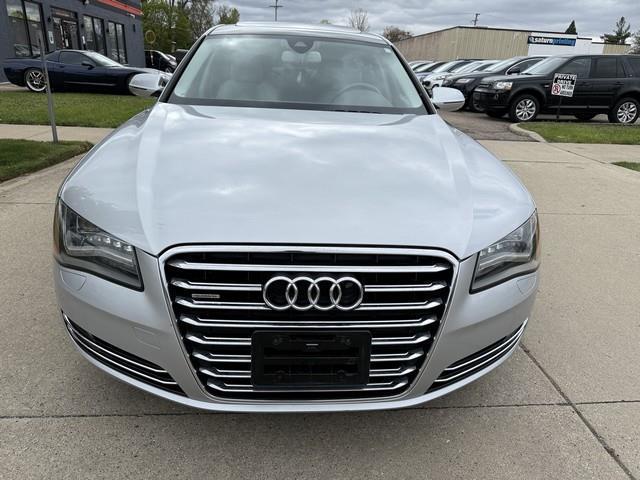 Audi A8 4.2L quattro 2012