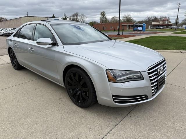 Audi A8 4.2L quattro 2012