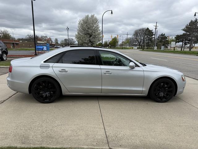 Audi A8 4.2L quattro 2012