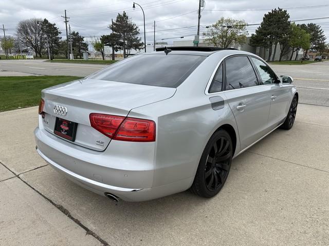 Audi A8 4.2L quattro 2012