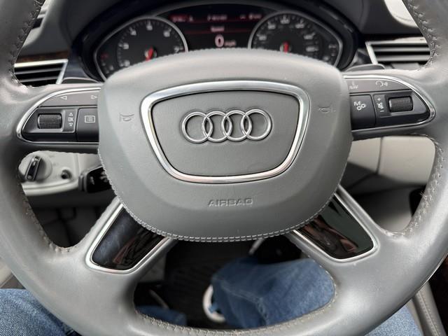 Audi A8 4.2L quattro 2012