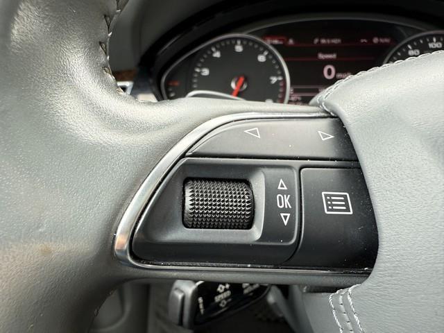 Audi A8 4.2L quattro 2012