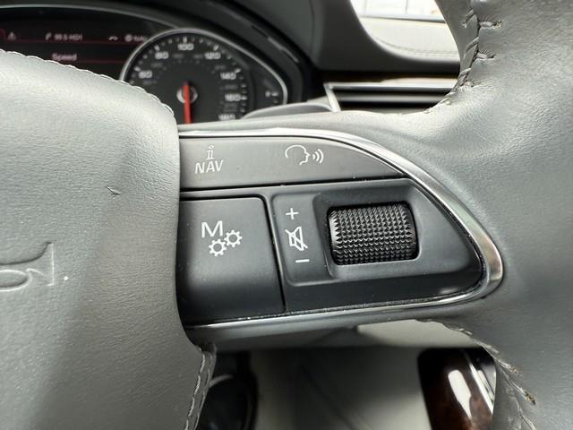 Audi A8 4.2L quattro 2012