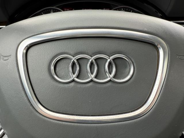Audi A8 4.2L quattro 2012
