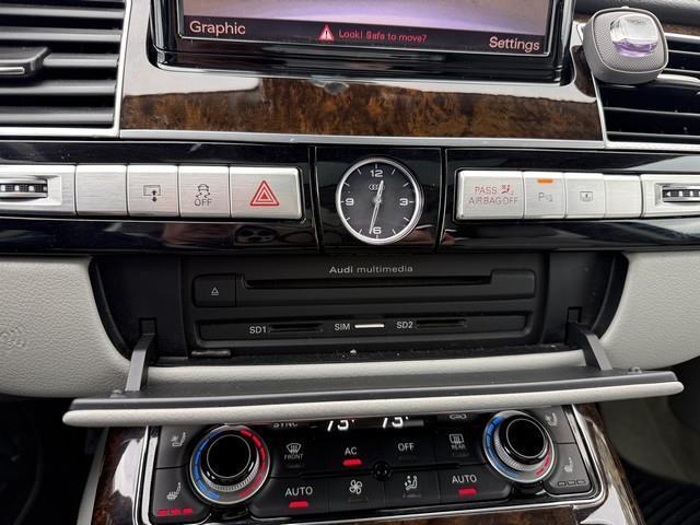 Audi A8 4.2L quattro 2012