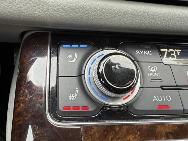 Audi A8 4.2L quattro 2012