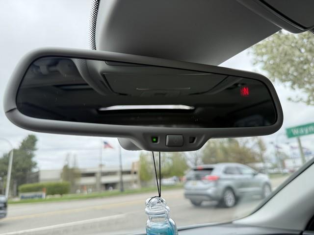 Audi A8 4.2L quattro 2012