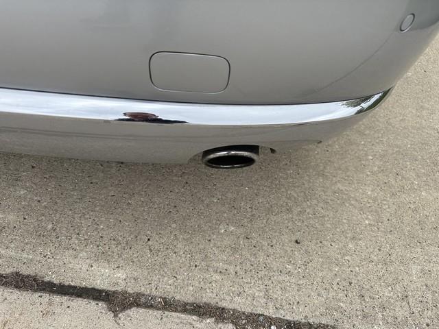 Audi A8 4.2L quattro 2012