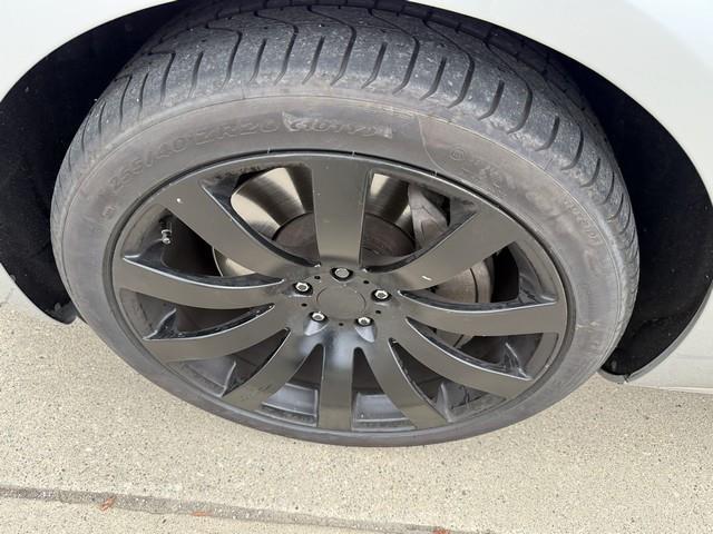 Audi A8 4.2L quattro 2012