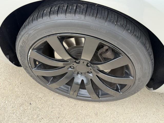 Audi A8 4.2L quattro 2012