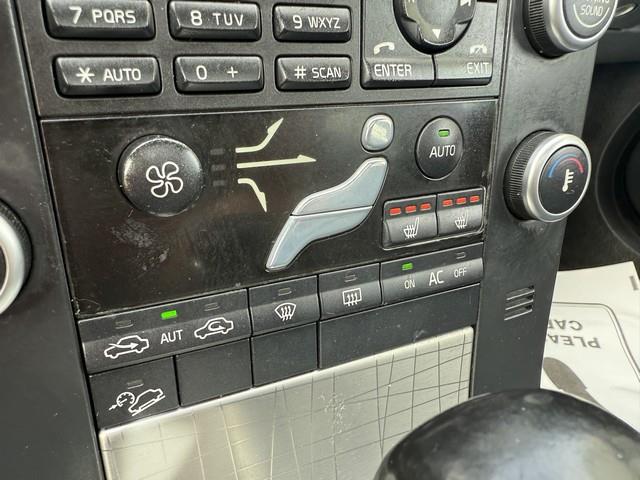 2011 Volvo XC70 3.2 photo 28