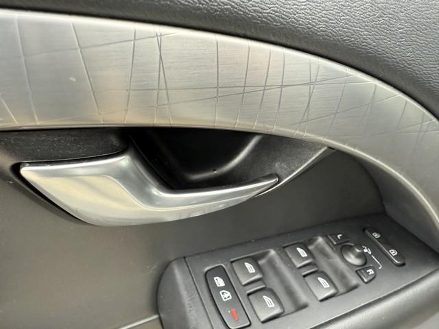 Volvo XC70 3.2 AWD 2011