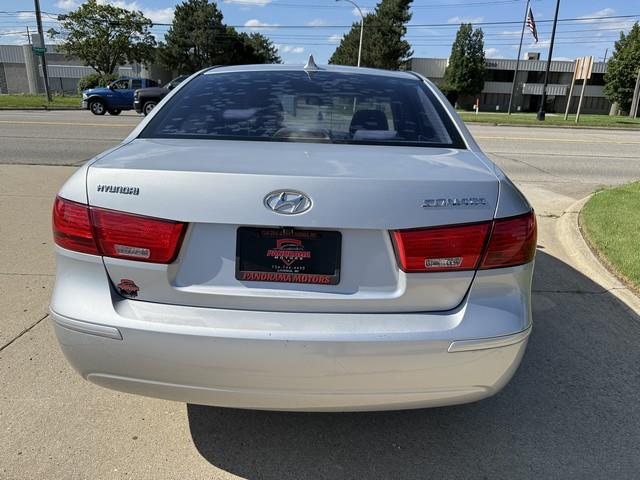 2010 Hyundai Sonata GLS photo 5